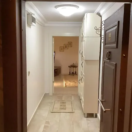 Garden House דירה