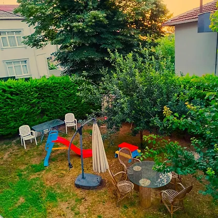 Garden House 公寓 *